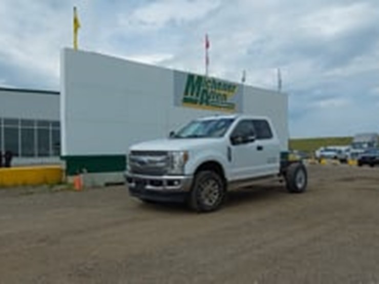 2019-ford-f350-image-19