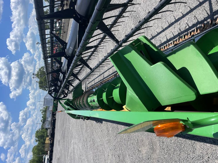 2010-john-deere-630f-image-17