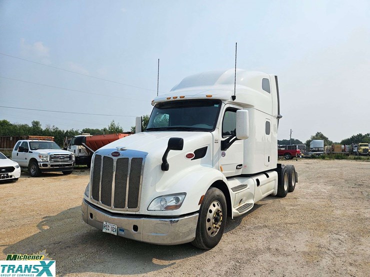2020-peterbilt-579-image-3
