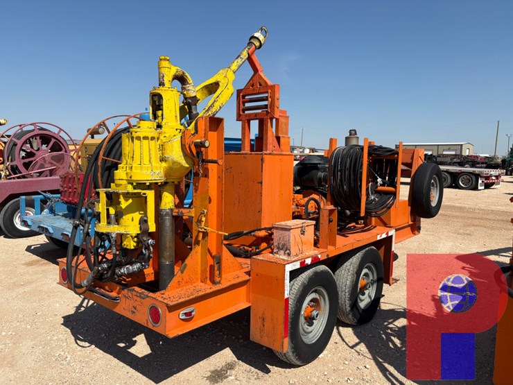 evco-85-ton-power-swivel-mounted-on-15’-t/a-gooseneck-trailer-image-6