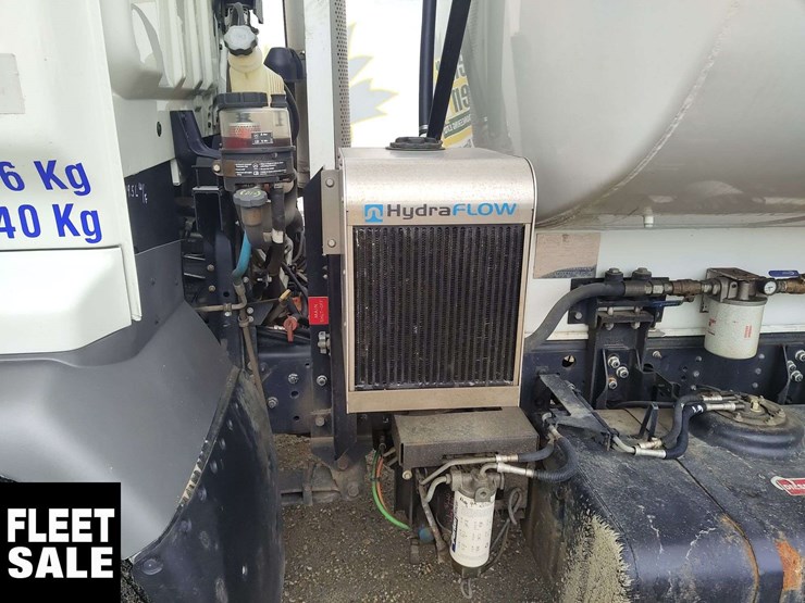2007-gmc-t8500-image-39
