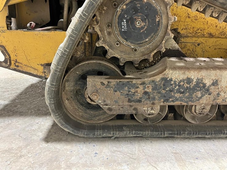 deere-ct322-image-18