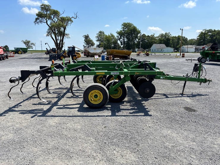2014-john-deere-714-image-7