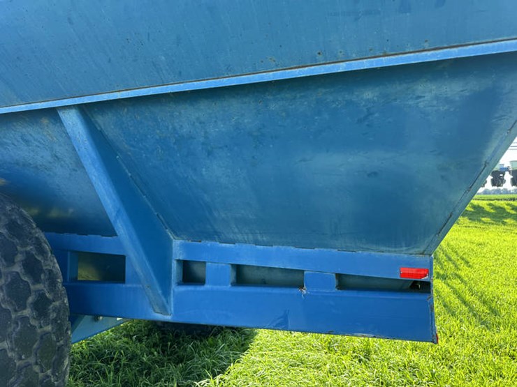 1997-kinze-840-image-13
