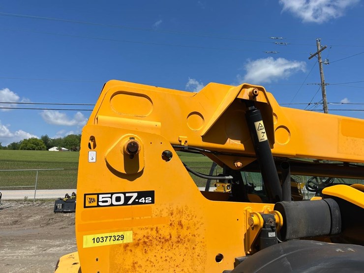 2015-jcb-507-42-image-18