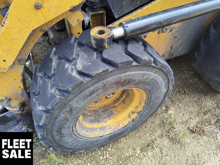 2019-caterpillar-262d-image-16