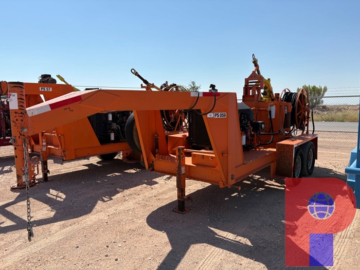 evco-85-ton-power-swivel-mounted-on-15’-t/a-gooseneck-trailer-image-2