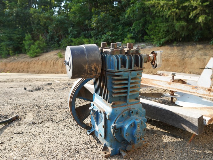 #140-•-quincy-air-compressor-image-1