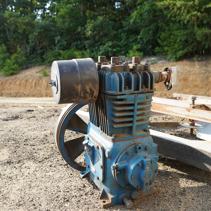 #140 • Quincy Air Compressor
