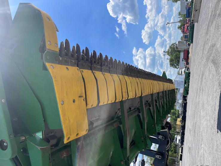 2010-john-deere-630f-image-23