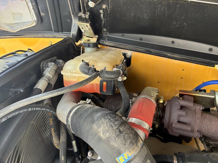 2018-caterpillar-th408d-image-74