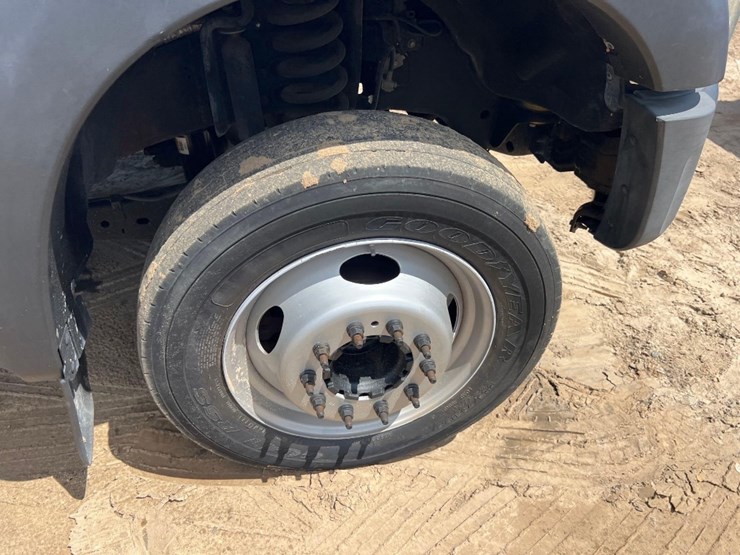 2015-ford-f450-xl-image-11