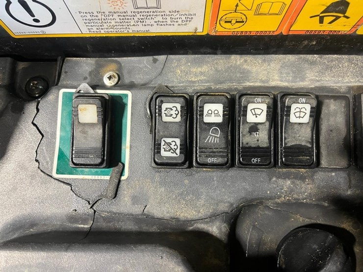 takeuchi-tl12v2-image-25