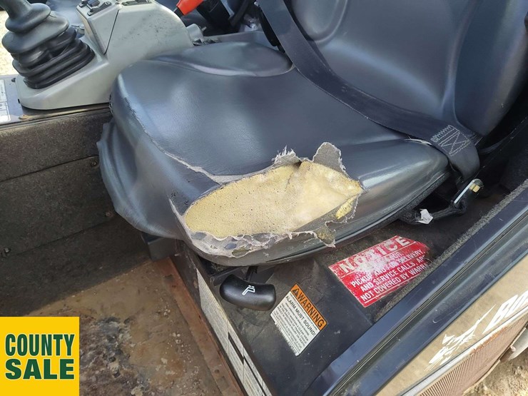 2011-bobcat-toolcat-5600-image-33