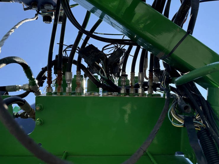 2005-john-deere-4720-image-32