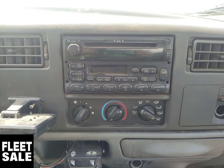 2003-ford-f550-image-11