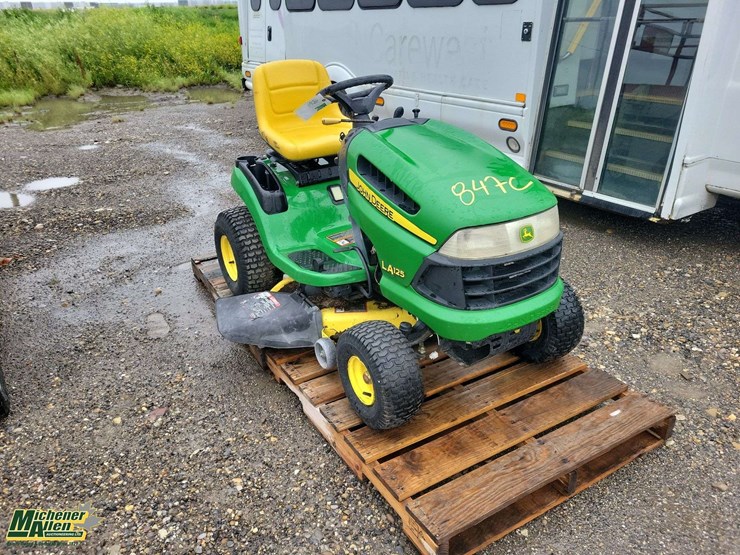 john-deere-la125-image-2