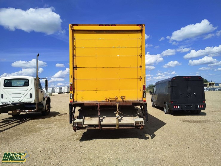 2009-international-durastar-4300-image-12