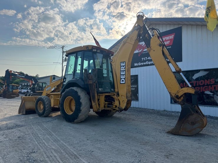 deere-410g-image-3