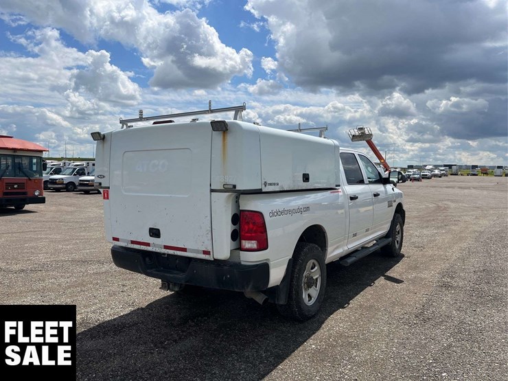2016-ram-tradesman-image-3
