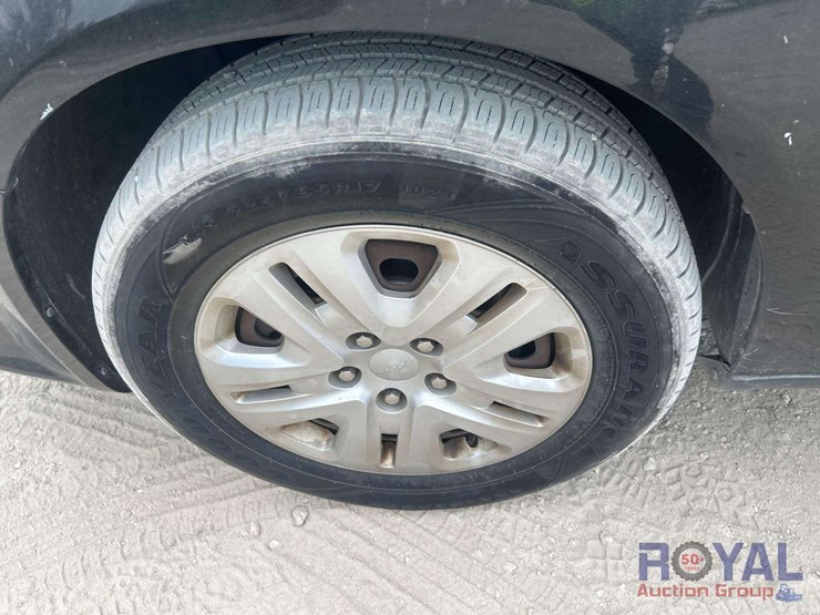 2016-dodge-caravan-image-19