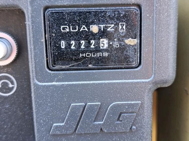 2016-jlg-2632es-image-14