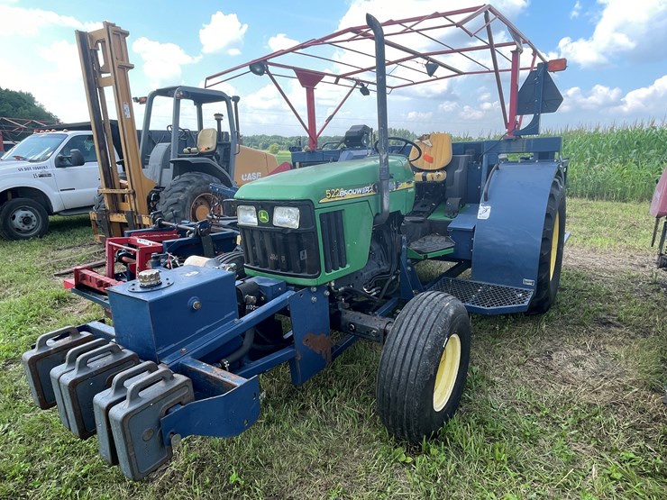 john-deere-5220-image-1