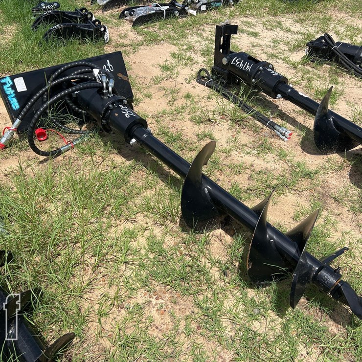 UNUSED FUTURE MINI SKID STEER HYD 12" AUGER