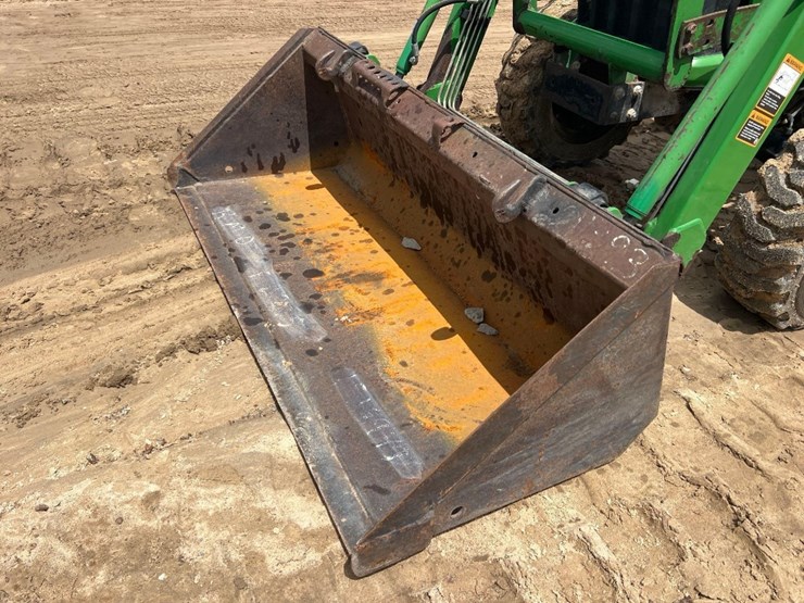 john-deere-3032e-image-9