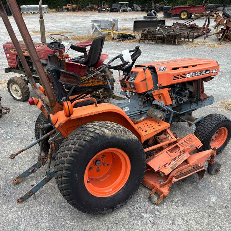 KUBOTA B7200