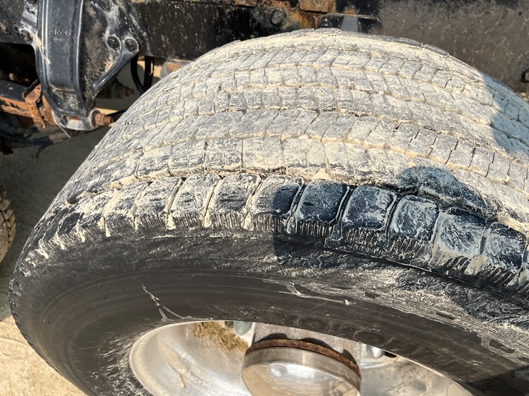 2016-kenworth-t680-image-14