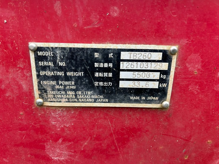 2018-takeuchi-tb260-image-7
