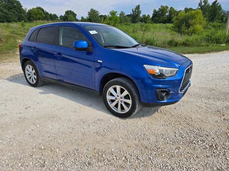 2015-mitsubishi-outlander-image-37