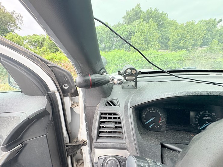 2018-ford-explorer-image-41