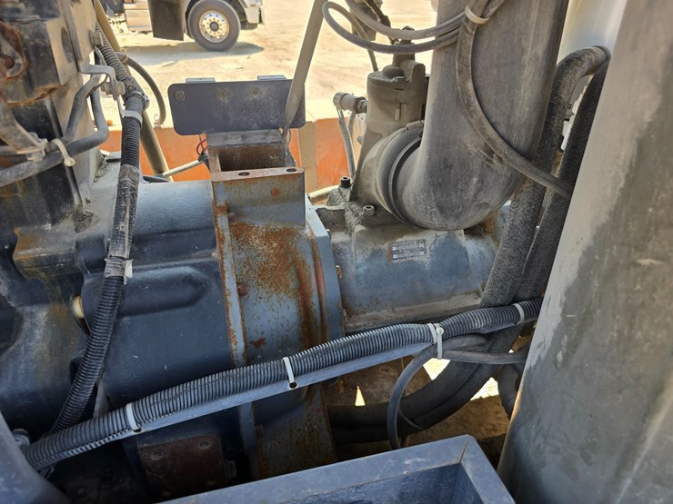 2010-atlas-copco-xas375-image-46