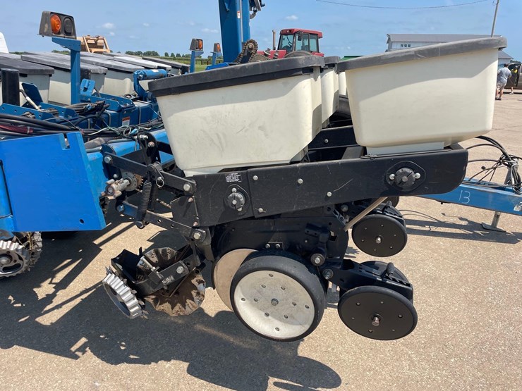 kinze-3200-image-9