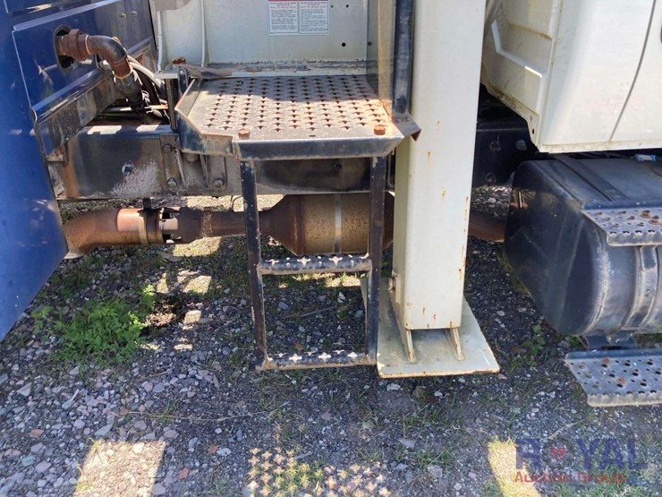 2010-international-durastar-4400-image-35