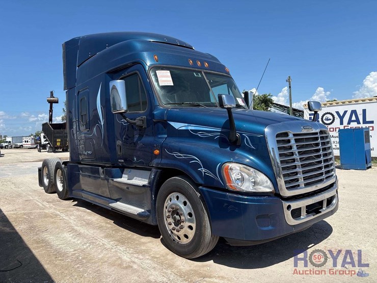 2017-freightliner-cascadia-125-image-2