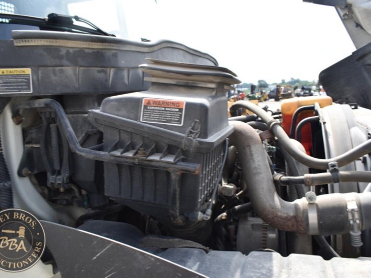 2013-international-durastar-4400-image-27