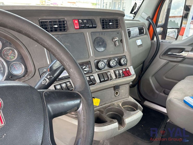 2019-kenworth-t880-image-15
