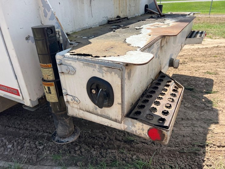 2016-kenworth-t270-image-18