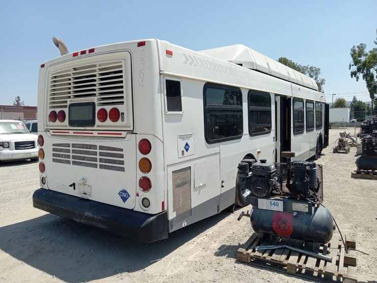 lot#---2007-new-flyer-c40lfr-transit-bus-image-4