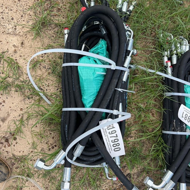 UNUSED FUTURE HYD HOSE BUNDLE