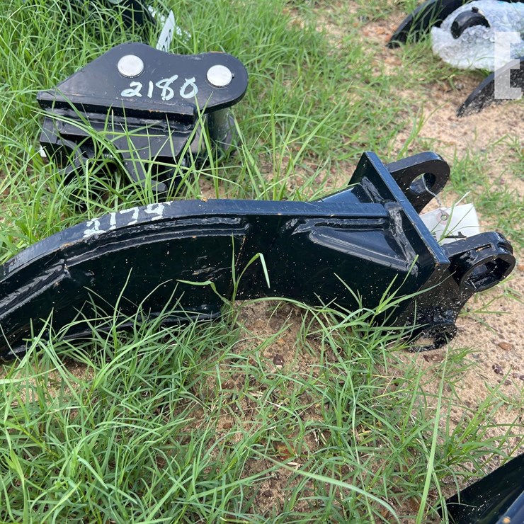 UNUSED FUTURE MINI EXCAVATOR RIPPER