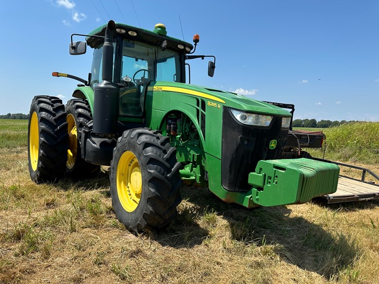 2014-john-deere-8285r-image-2