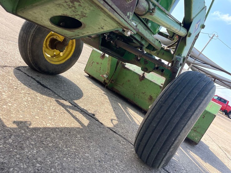 john-deere-3020-image-43