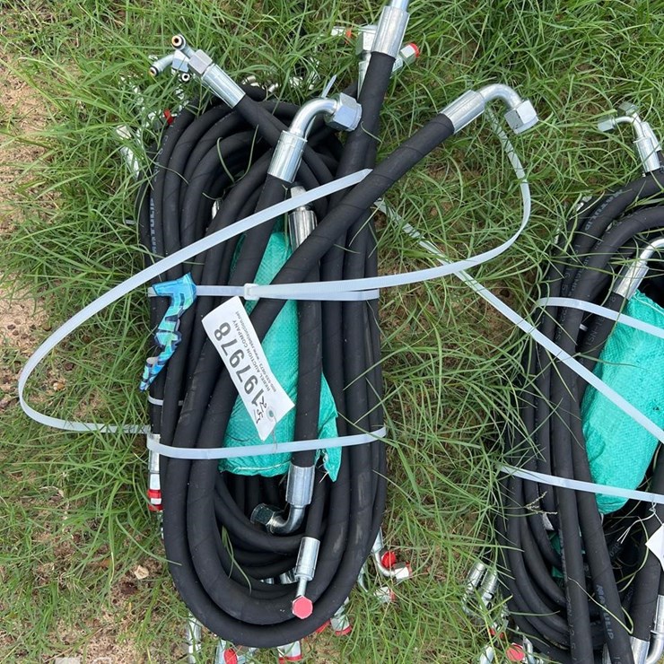 UNUSED FUTURE HYD HOSE BUNDLE