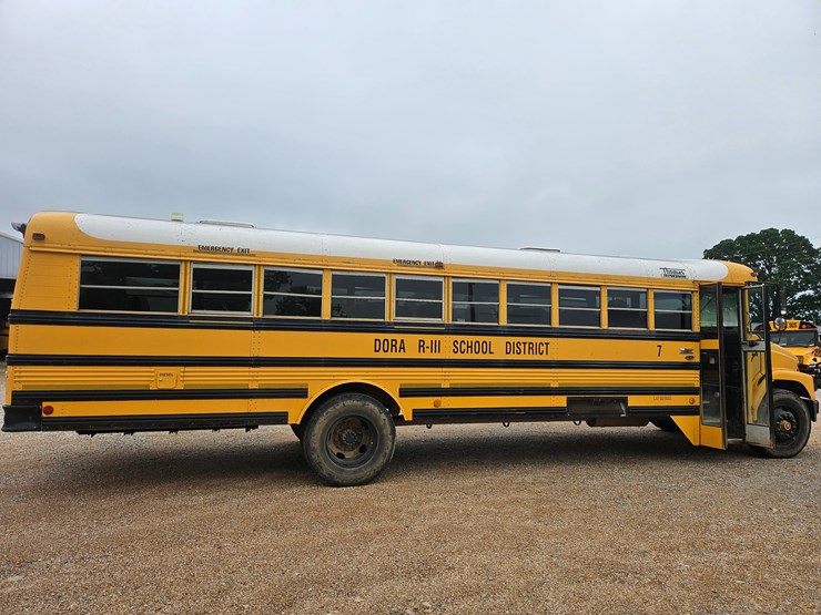 2005-freightliner-fs65-image-32