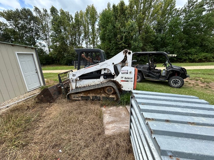2015-bobcat-t750-image-10