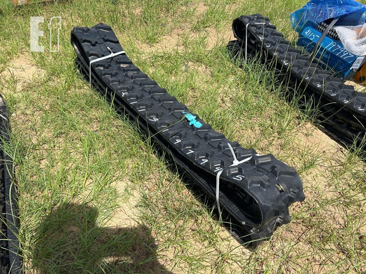 unused-future-pair-of-mini-rubber-tracks-image-2